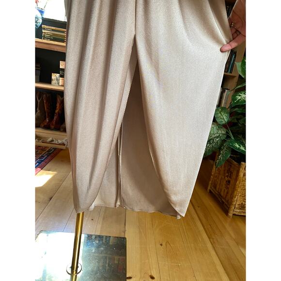 Vintage Gown - Picture 4 of 9